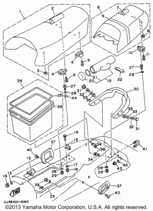 SEAT UNDER LOCKER